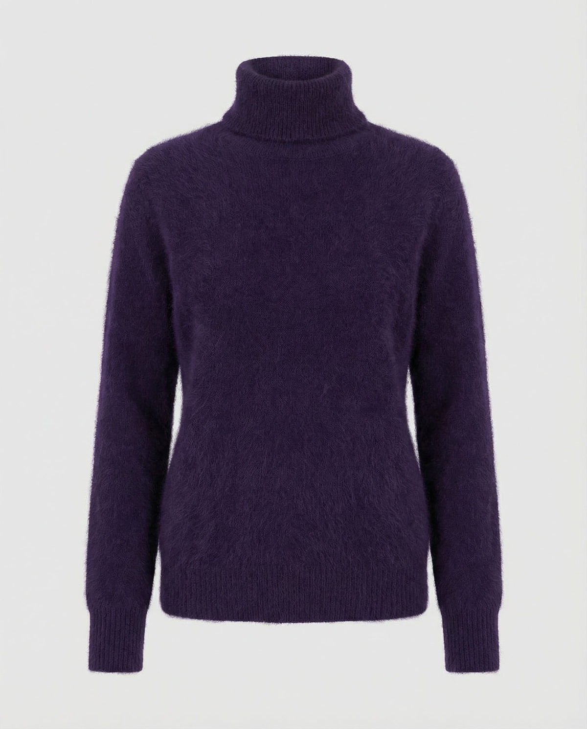 Lila Rollkragenpullover aus weichem Feinstrick, Vorderansicht