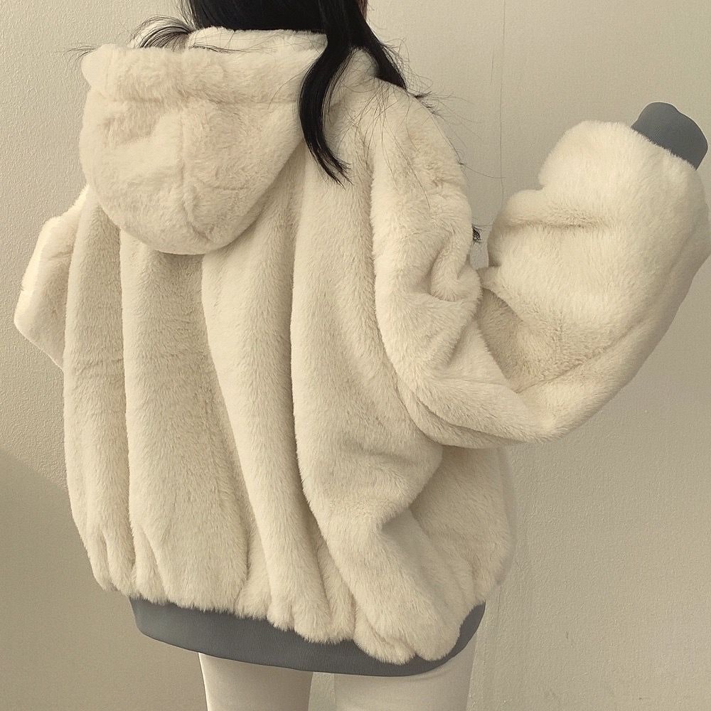 Beige Wendejacke Plüschseite von hinten 10