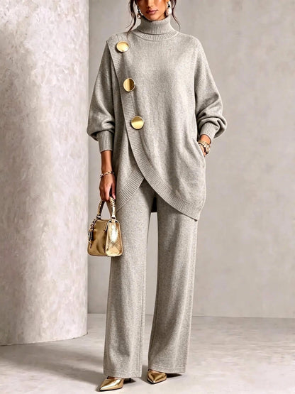 Damen-Set mit Rollkragenpullover und weiter Hose in Hellgrau