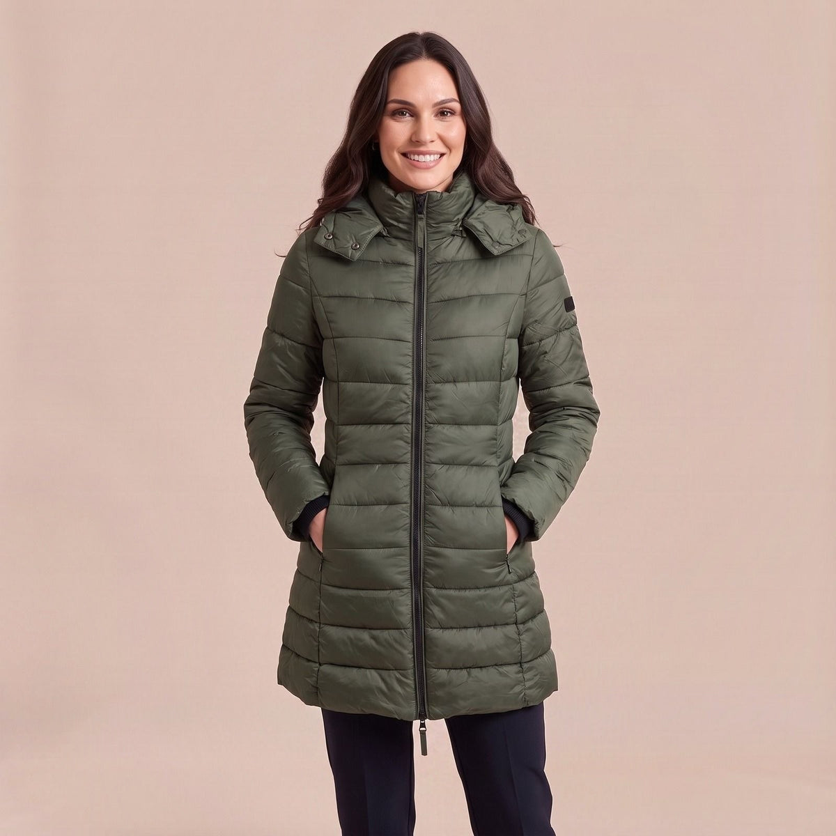 Daunenjacke mit Kapuze für Damen in Olivgrün, wasserabweisender langer Steppmantel