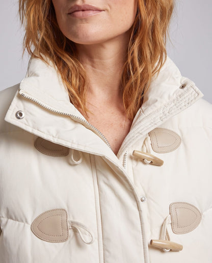 Steppjacke Damen kurz und boxy mit Knebelverschlüssen 3
