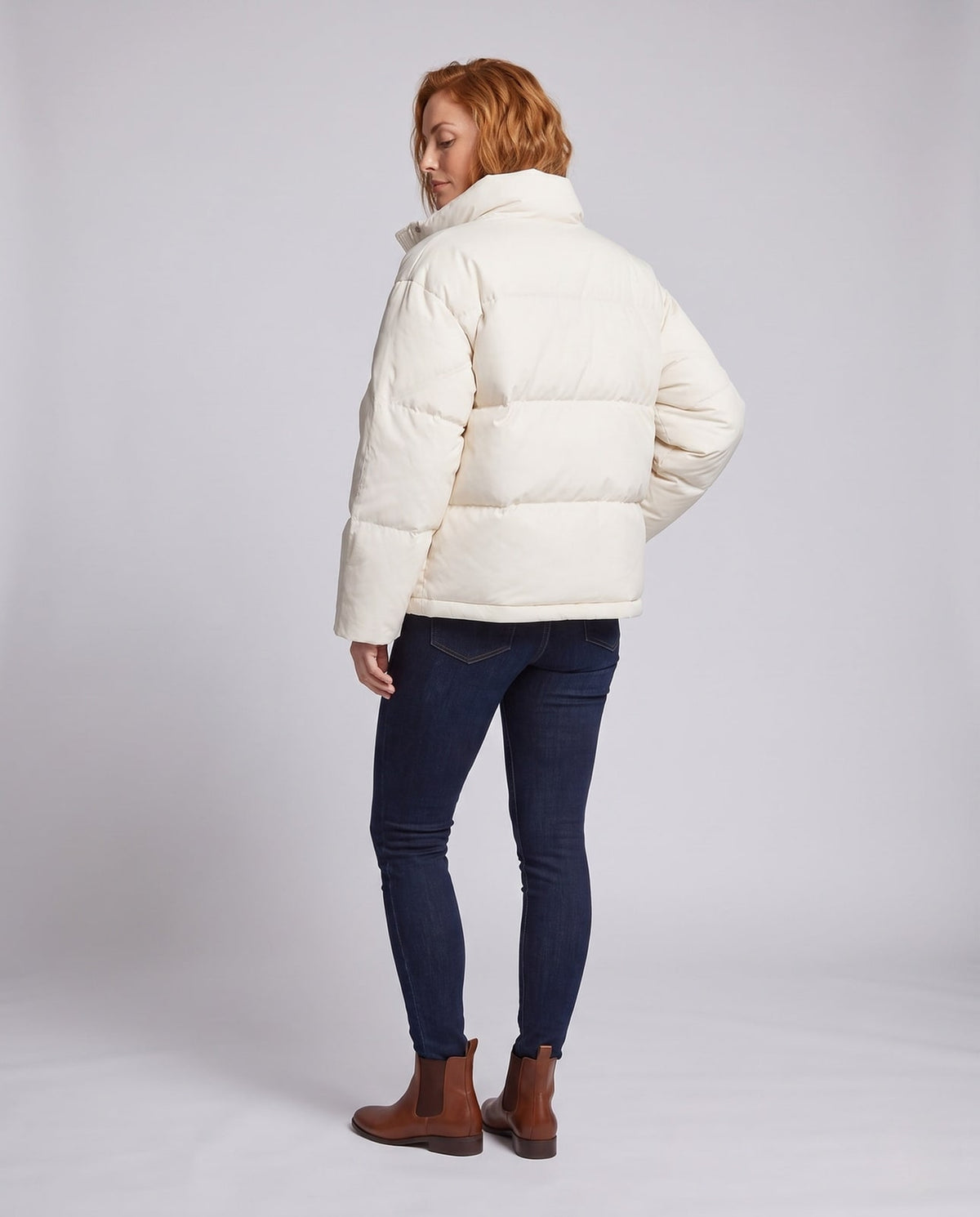 Steppjacke Damen kurz und boxy mit Knebelverschlüssen 4