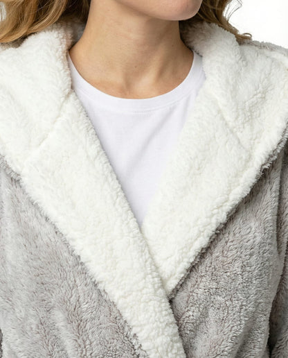 Fleece-Morgenmantel Damen mit Kapuze und Teddybesatz 4