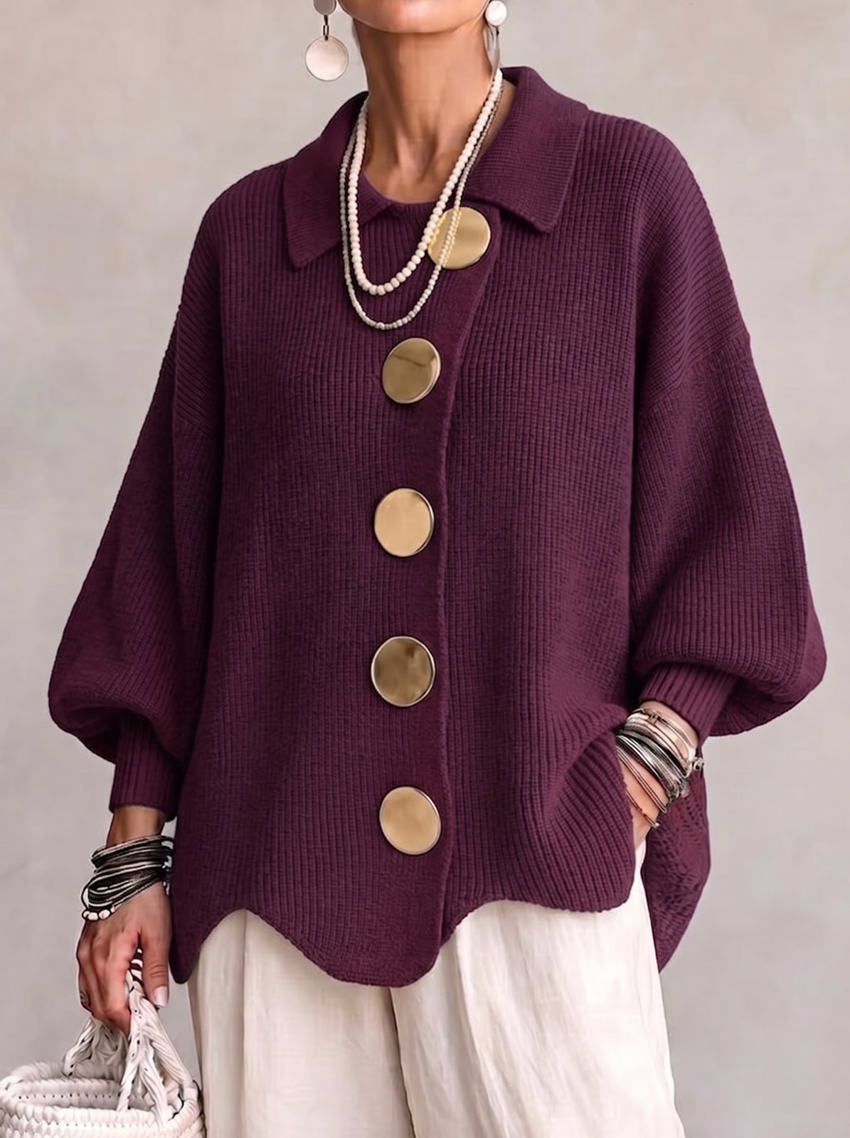 Oversized Cardigan in Bordeaux mit Goldknöpfen 4