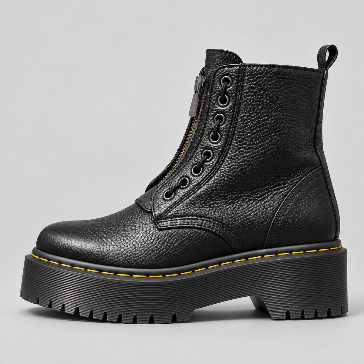 Seitenansicht der schwarzen Plateau Stiefelette 4