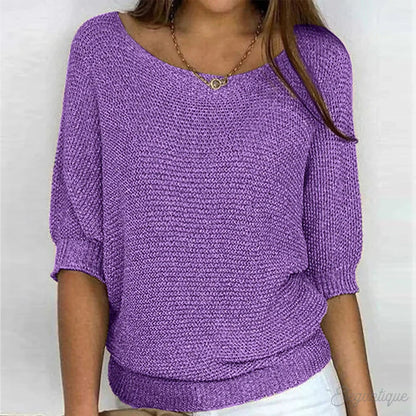 Pullover mit Dreiviertelärmeln in Lila, getragen von einem Model